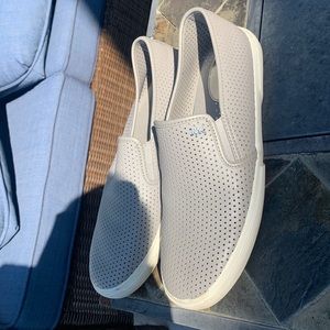 EUC Michael Kors Womens leather slip ons 9.5